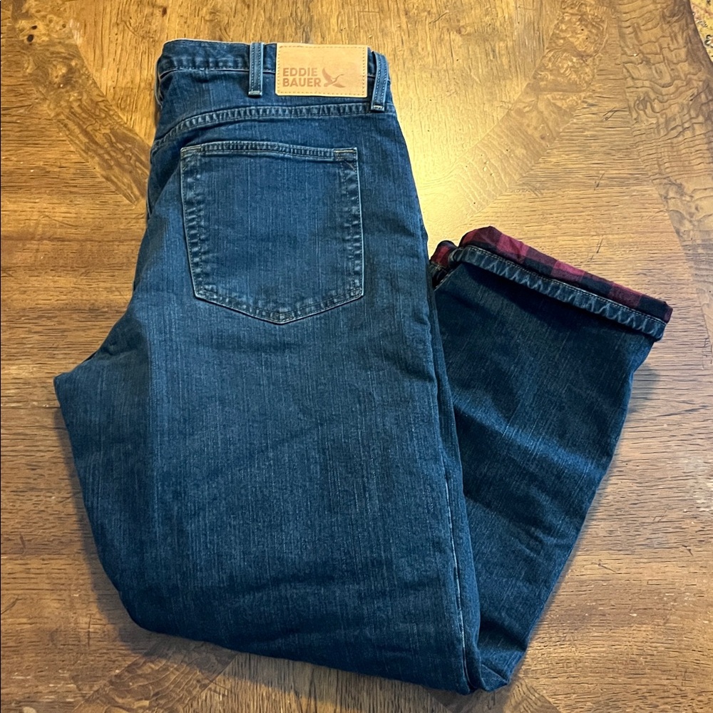 Eddie Bauer size 38/30 Straight Fit Flannel Lined Jeans